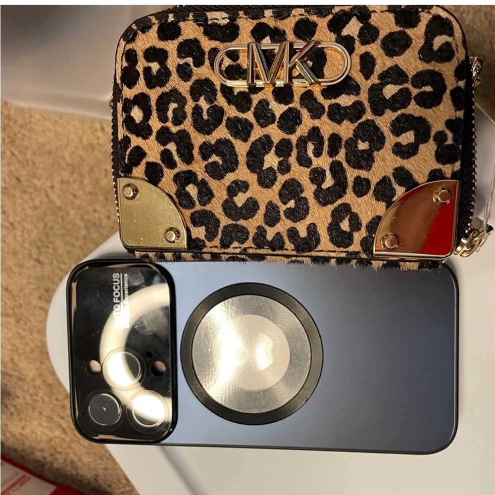 Calf hair - Small and Micro Michael Kors Estelle bags. - Picture 13 of 13